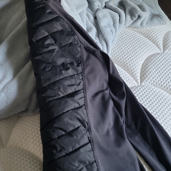 Gap running jacket with hood - Picture 3 of 3